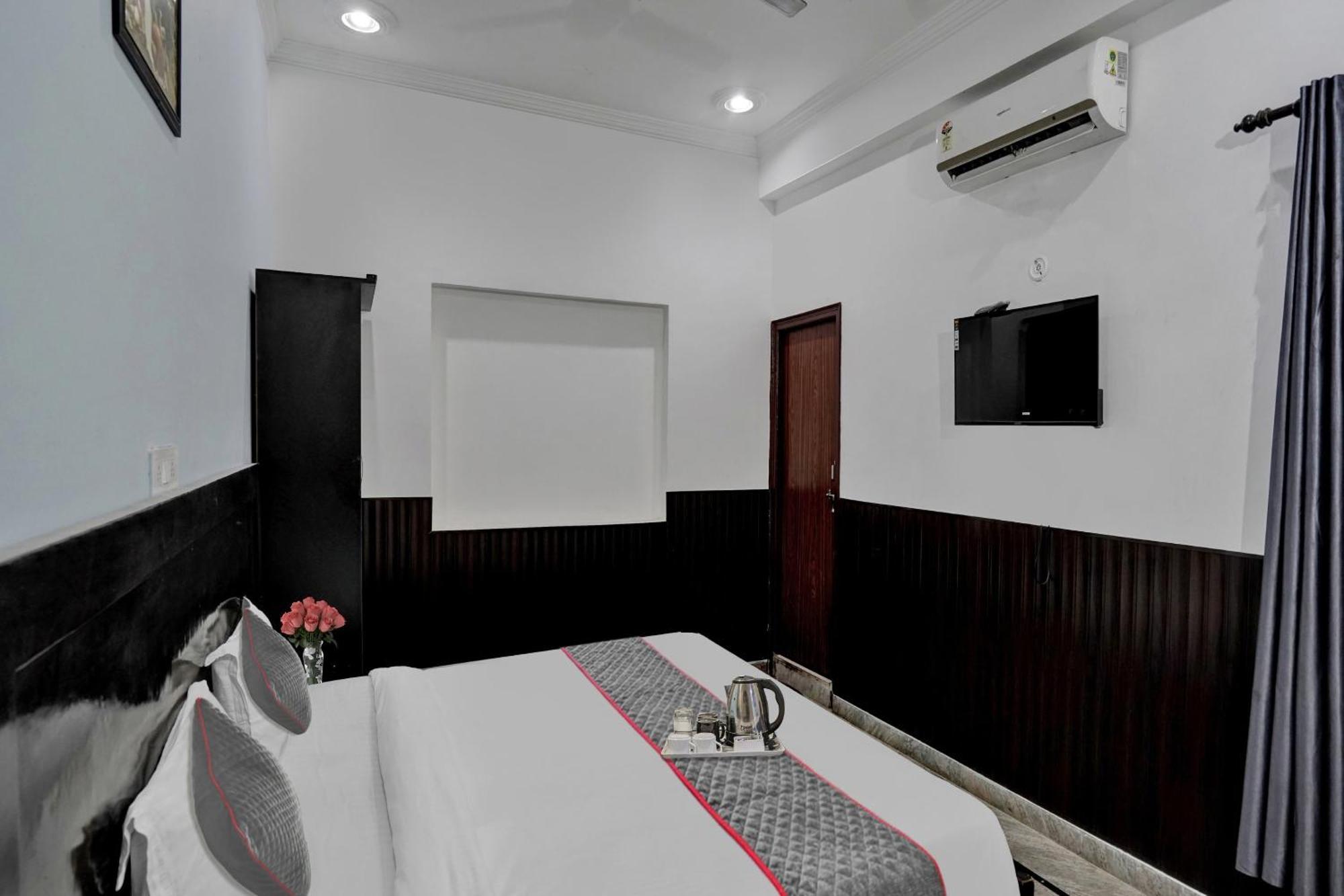 Collection O Samira Residency Near Botanic Garden Of Indian Republic Hotel Noida Exterior photo